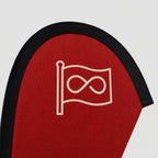 Close-up van de Drop beachflag met zwarte bies langs de ronde bovenrand