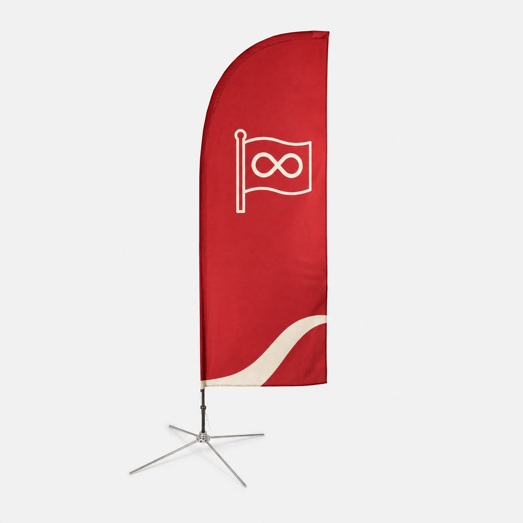 Beachflag Straight met eigen ontwerp op een kruisvoet, hele vlag in beeld