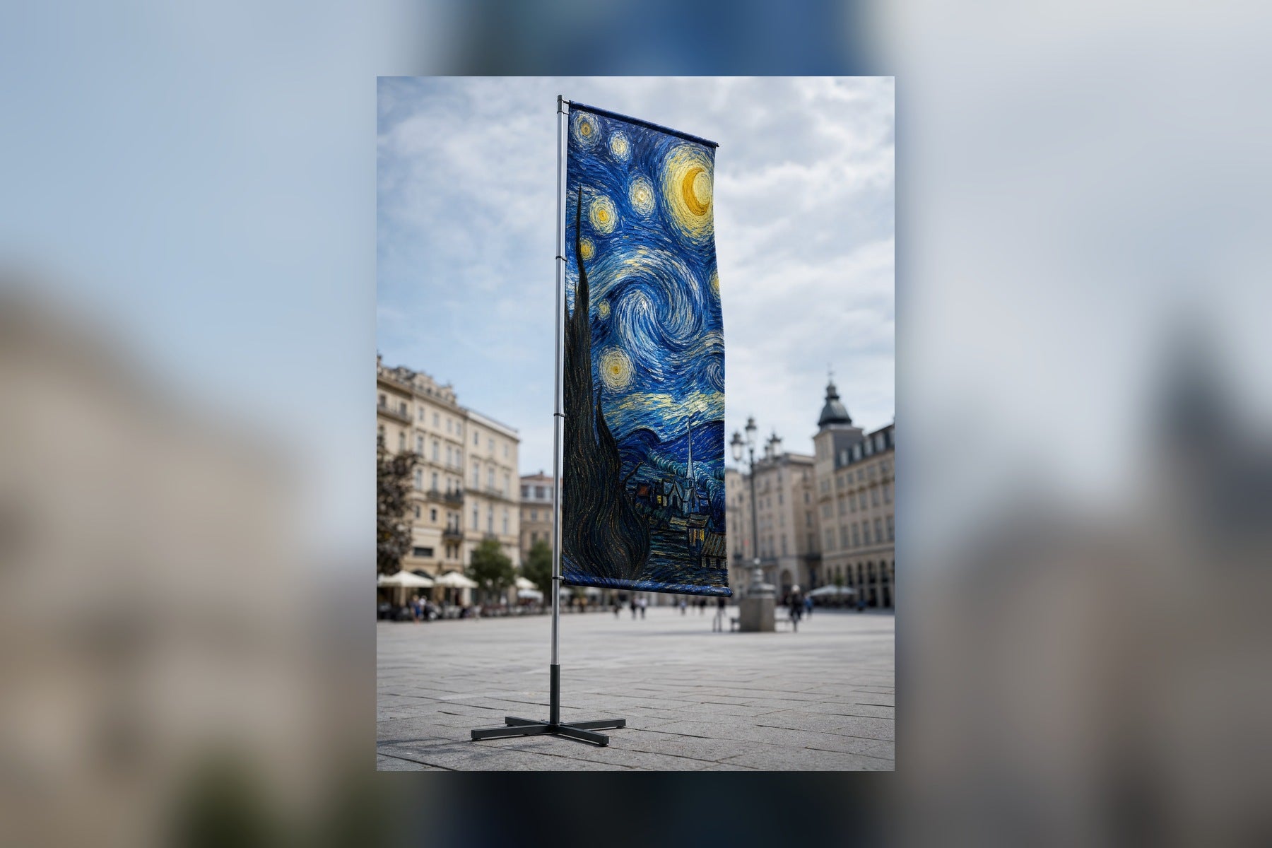 Rechteckige Beachflag auf einem Kreuzfuß mit eigenem Design: eine Sternennacht im Gemäldestil
